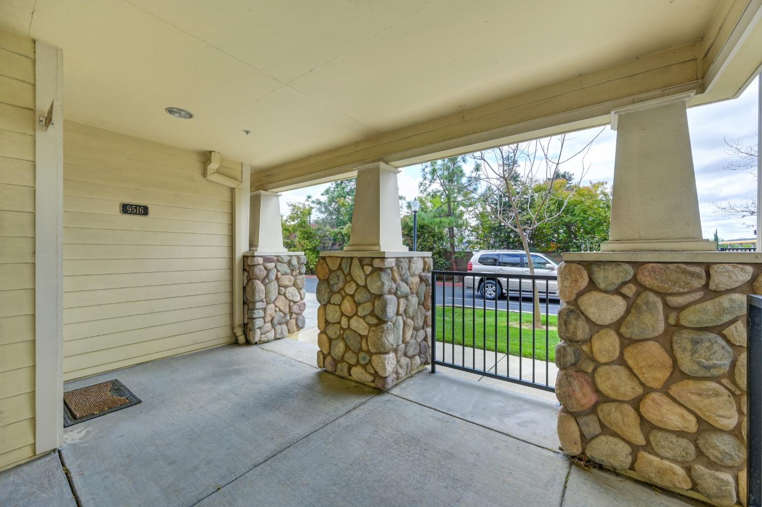 Detail Gallery Image 8 of 46 For 9516 Coney Island Cir #4,  Elk Grove,  CA 95758 - 2 Beds | 2 Baths