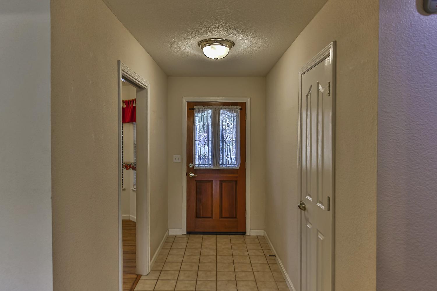 Detail Gallery Image 7 of 58 For 644 Athy Ct, Galt,  CA 95632 - 3 Beds | 2/1 Baths