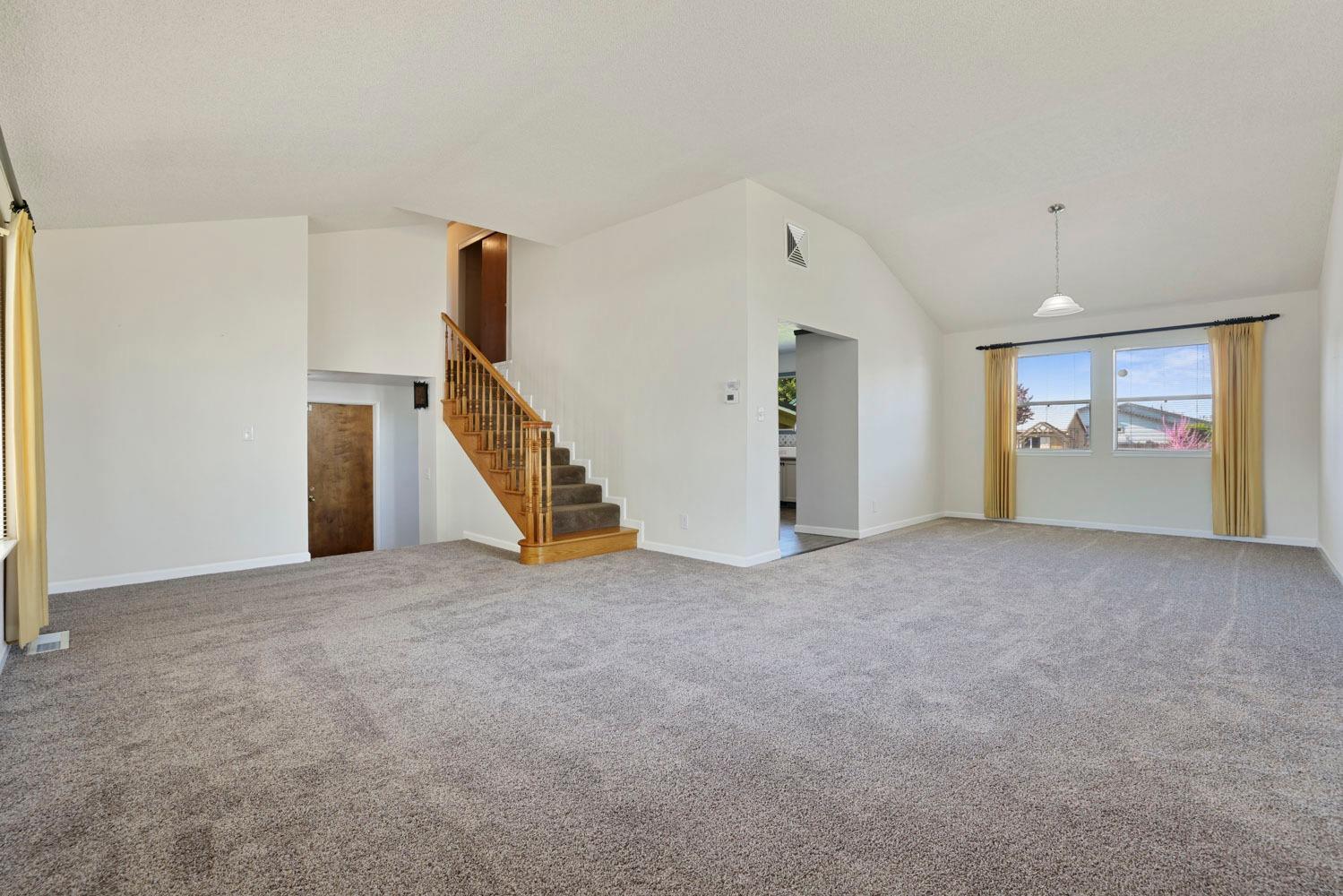 Detail Gallery Image 12 of 68 For 10701 Copperopolis Rd, Stockton,  CA 95215 - 3 Beds | 2/1 Baths
