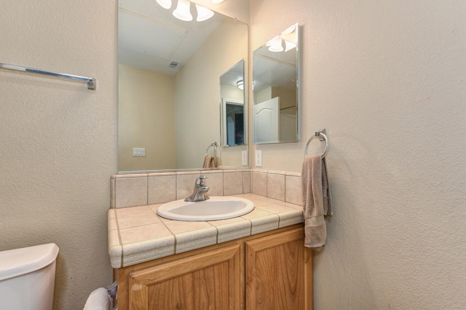 Detail Gallery Image 13 of 46 For 9516 Coney Island Cir #4,  Elk Grove,  CA 95758 - 2 Beds | 2 Baths