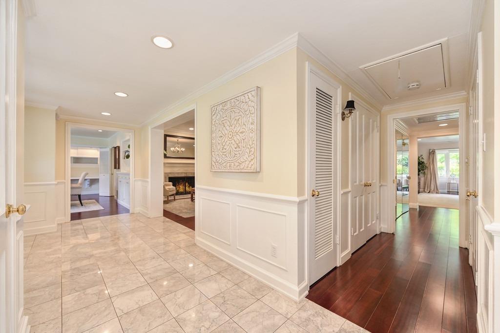 Detail Gallery Image 9 of 75 For 3230 American River Dr, Sacramento,  CA 95864 - 3 Beds | 2 Baths