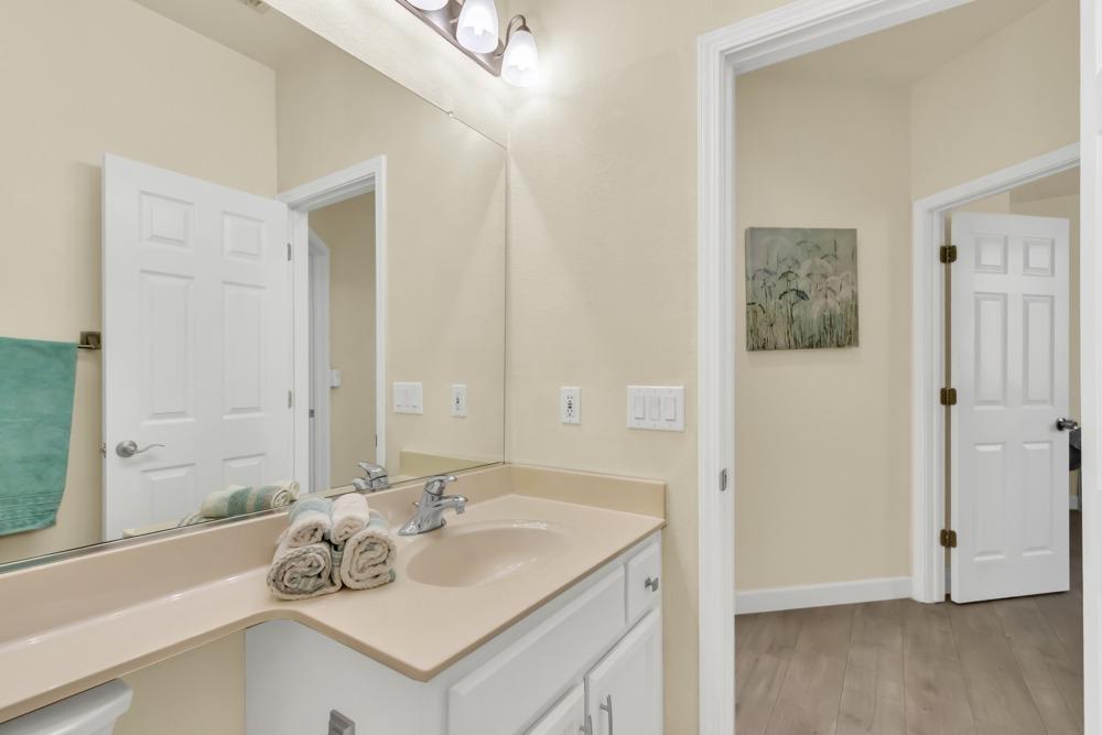 Detail Gallery Image 32 of 47 For 16 Beaucanon Ct, Elk Grove,  CA 95758 - 3 Beds | 2 Baths
