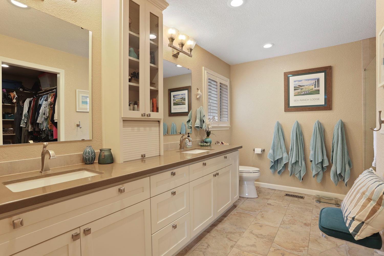 Detail Gallery Image 34 of 87 For 241 River Oaks, Lodi,  CA 95240 - 4 Beds | 2/1 Baths