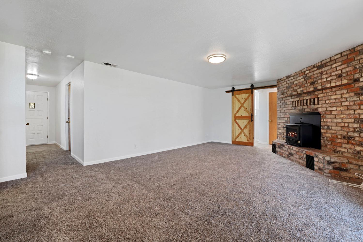 Detail Gallery Image 23 of 68 For 10701 Copperopolis Rd, Stockton,  CA 95215 - 3 Beds | 2/1 Baths