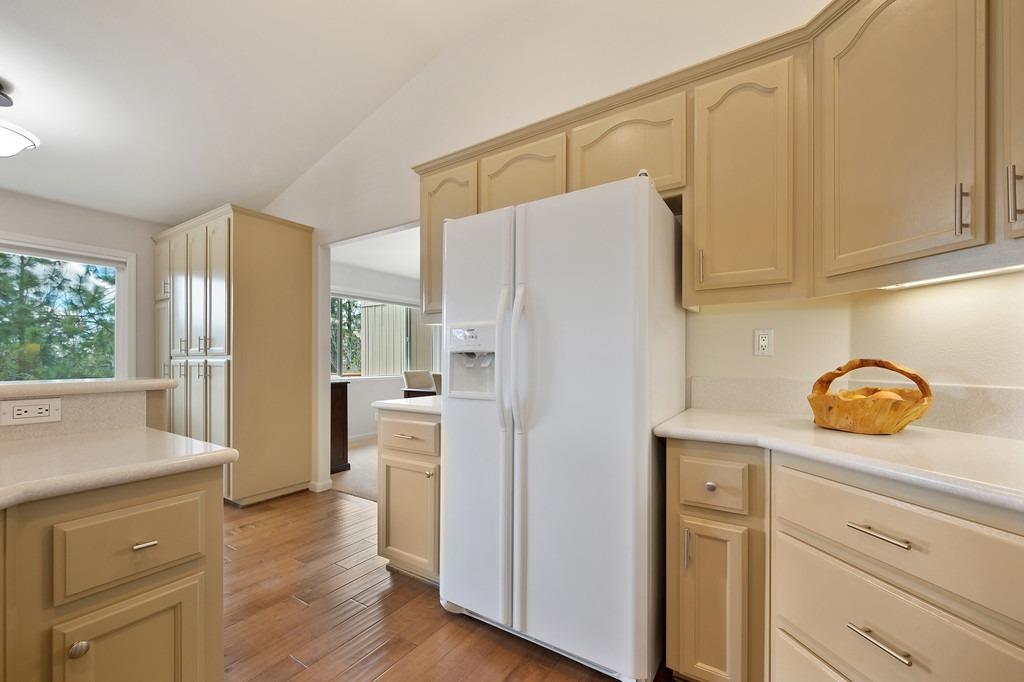 Detail Gallery Image 14 of 39 For 184 Horizon Cir, Grass Valley,  CA 95945 - 3 Beds | 2/1 Baths