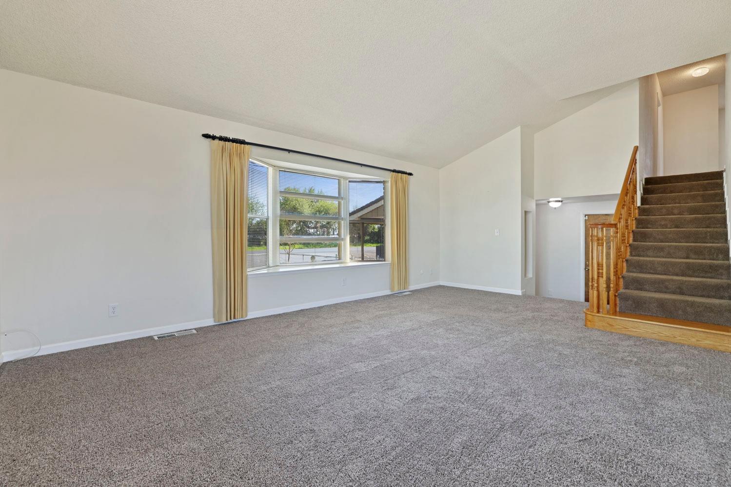 Detail Gallery Image 11 of 68 For 10701 Copperopolis Rd, Stockton,  CA 95215 - 3 Beds | 2/1 Baths