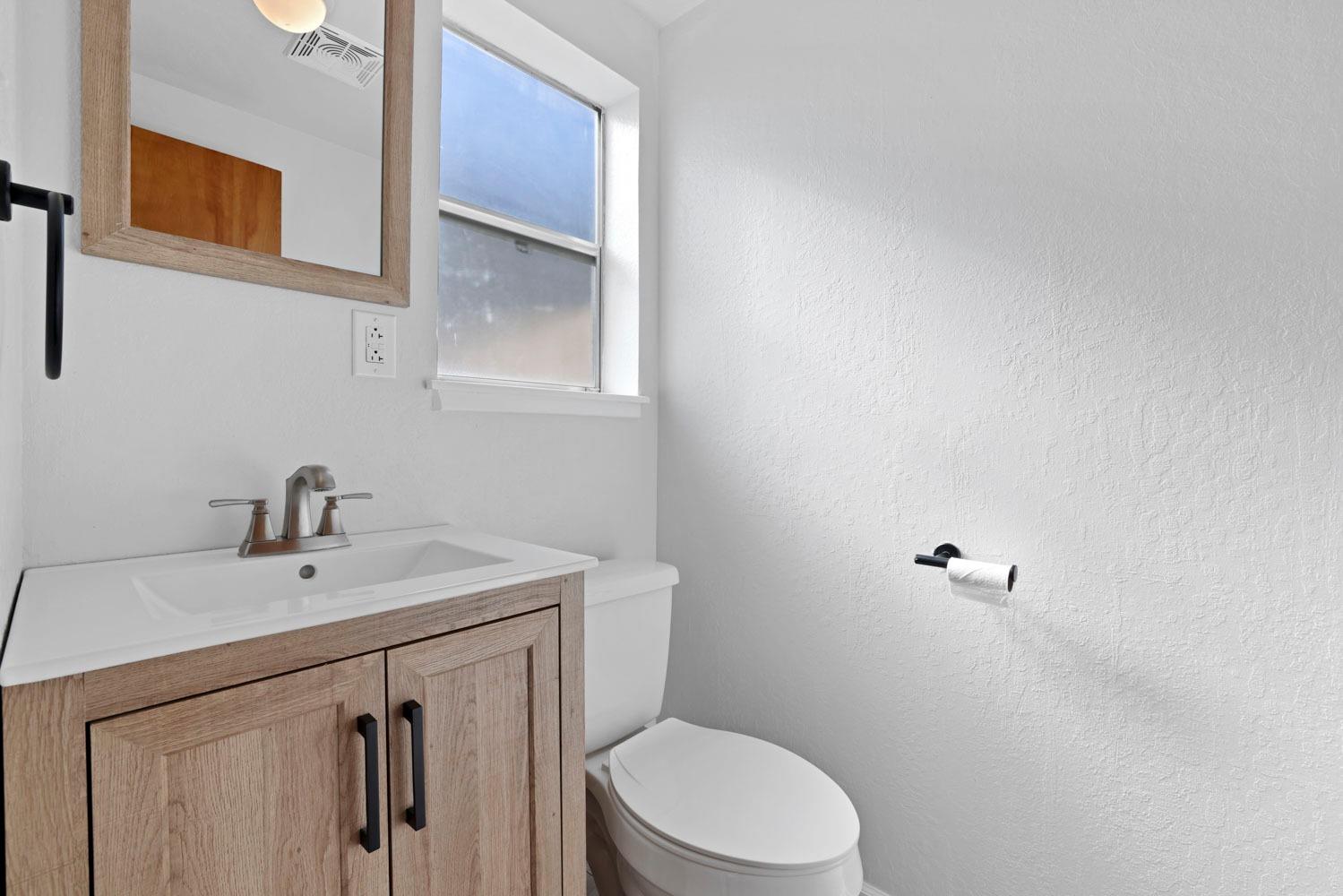 Detail Gallery Image 26 of 68 For 10701 Copperopolis Rd, Stockton,  CA 95215 - 3 Beds | 2/1 Baths