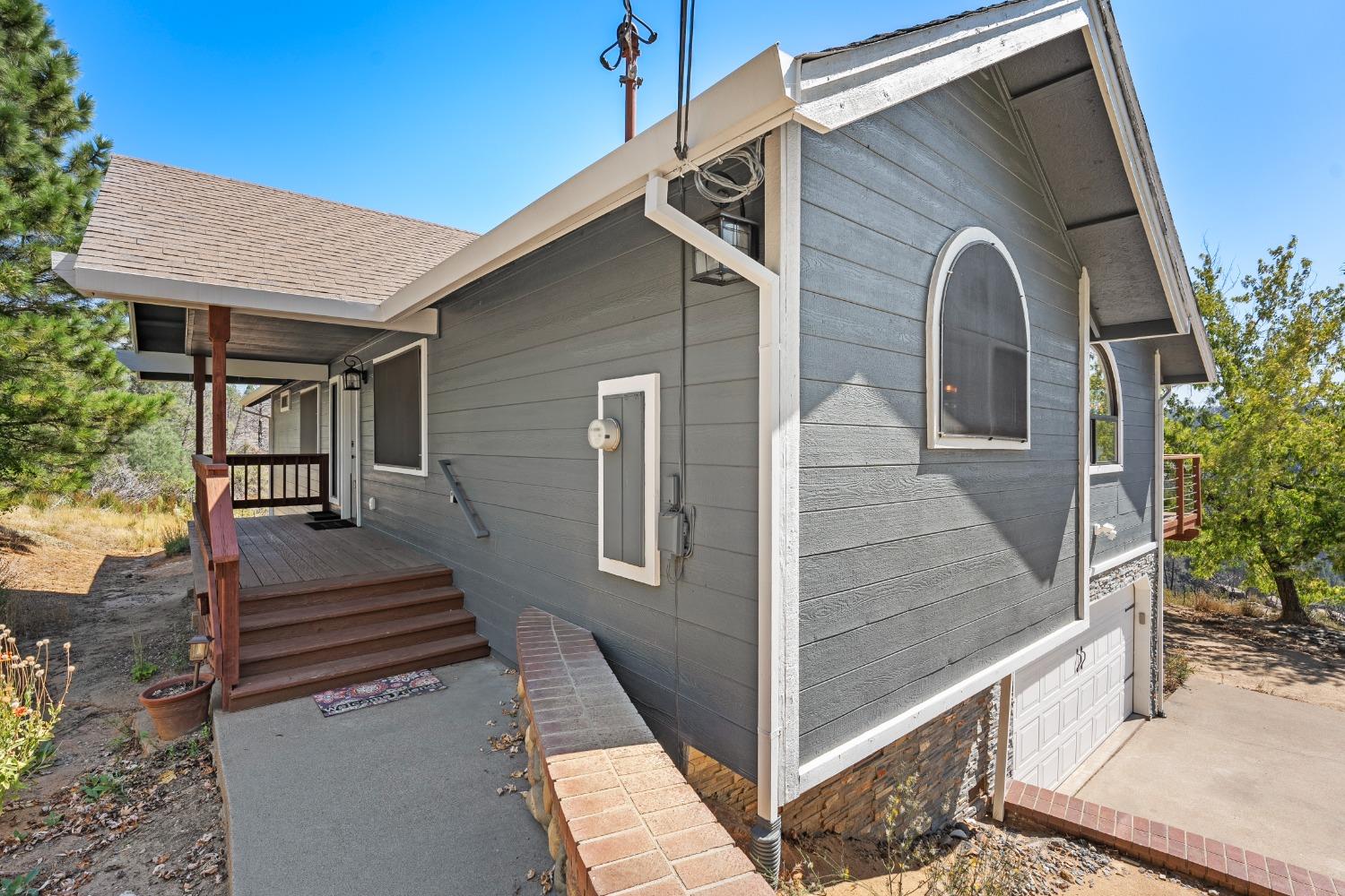 Detail Gallery Image 4 of 42 For 8170 Grizzly Flat Rd, Somerset,  CA 95684 - 3 Beds | 2 Baths