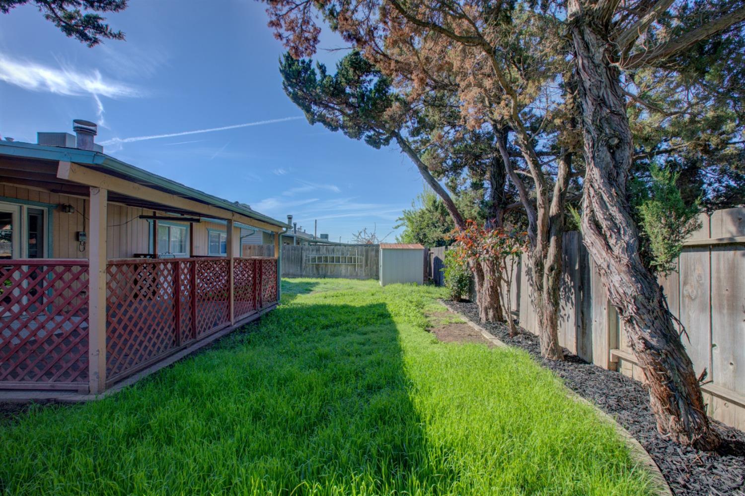Detail Gallery Image 5 of 41 For 2325 Fern St, Merced,  CA 95348 - 3 Beds | 2 Baths