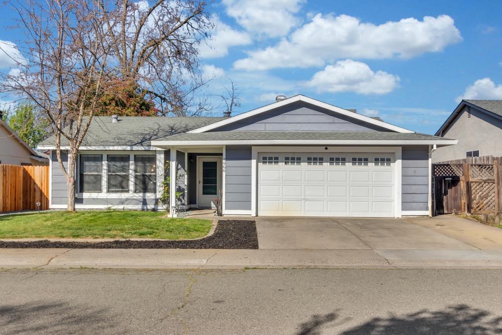 Photo of 7966 Claypool Wy in Citrus Heights, CA