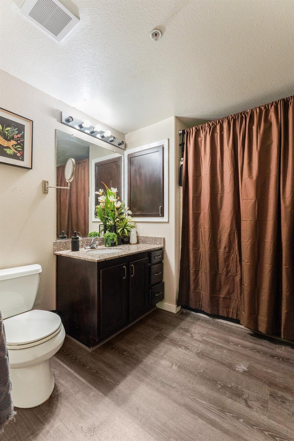 Detail Gallery Image 6 of 10 For 4200 E Commerce Way #1011,  Sacramento,  CA 95834 - 2 Beds | 2 Baths