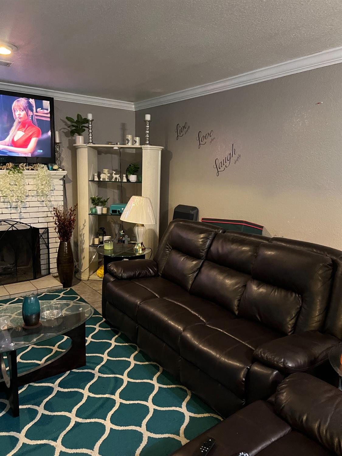 Detail Gallery Image 6 of 21 For 1103 Cedar Creek Dr #8,  Modesto,  CA 95355 - 3 Beds | 3 Baths