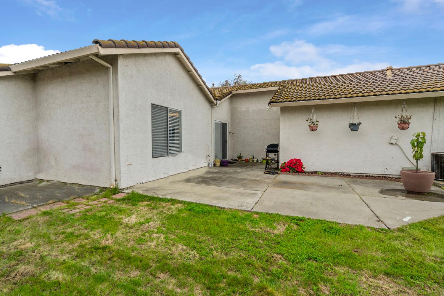 Detail Gallery Image 28 of 34 For 3501 London Dr, Tracy,  CA 95376 - 3 Beds | 2 Baths