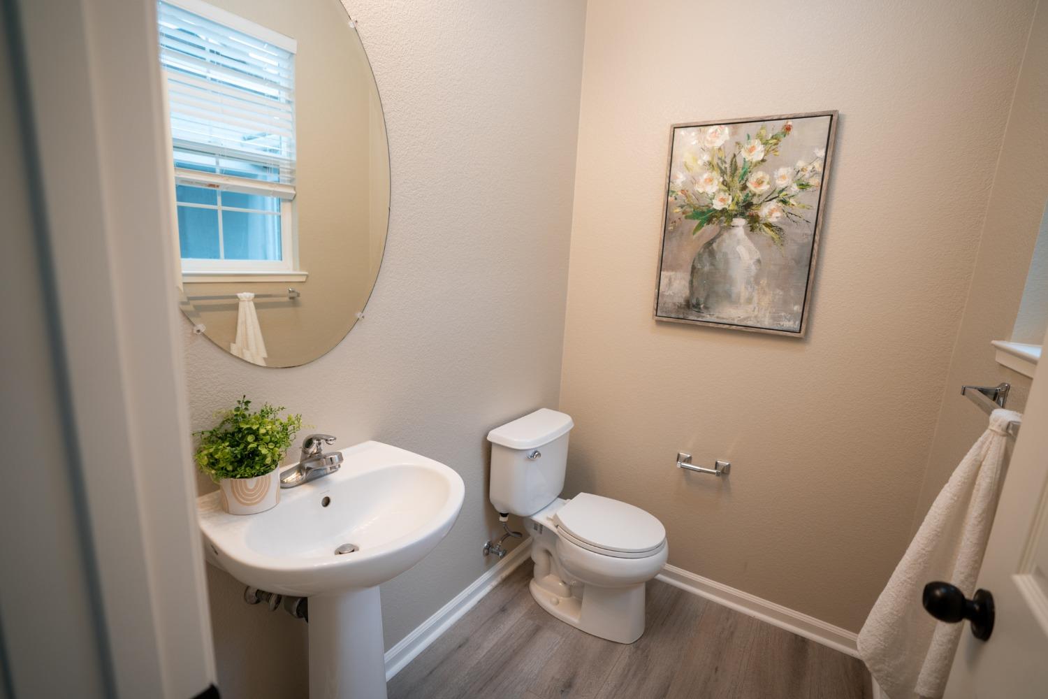 Detail Gallery Image 24 of 44 For 395 Hearst Dr, Merced,  CA 95348 - 5 Beds | 3/1 Baths