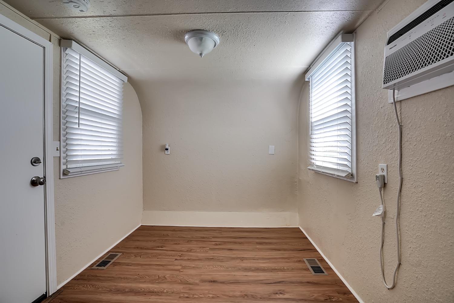 Detail Gallery Image 7 of 13 For 621 E Lockeford St 3, Lodi,  CA 95240 - 1 Beds | 1 Baths
