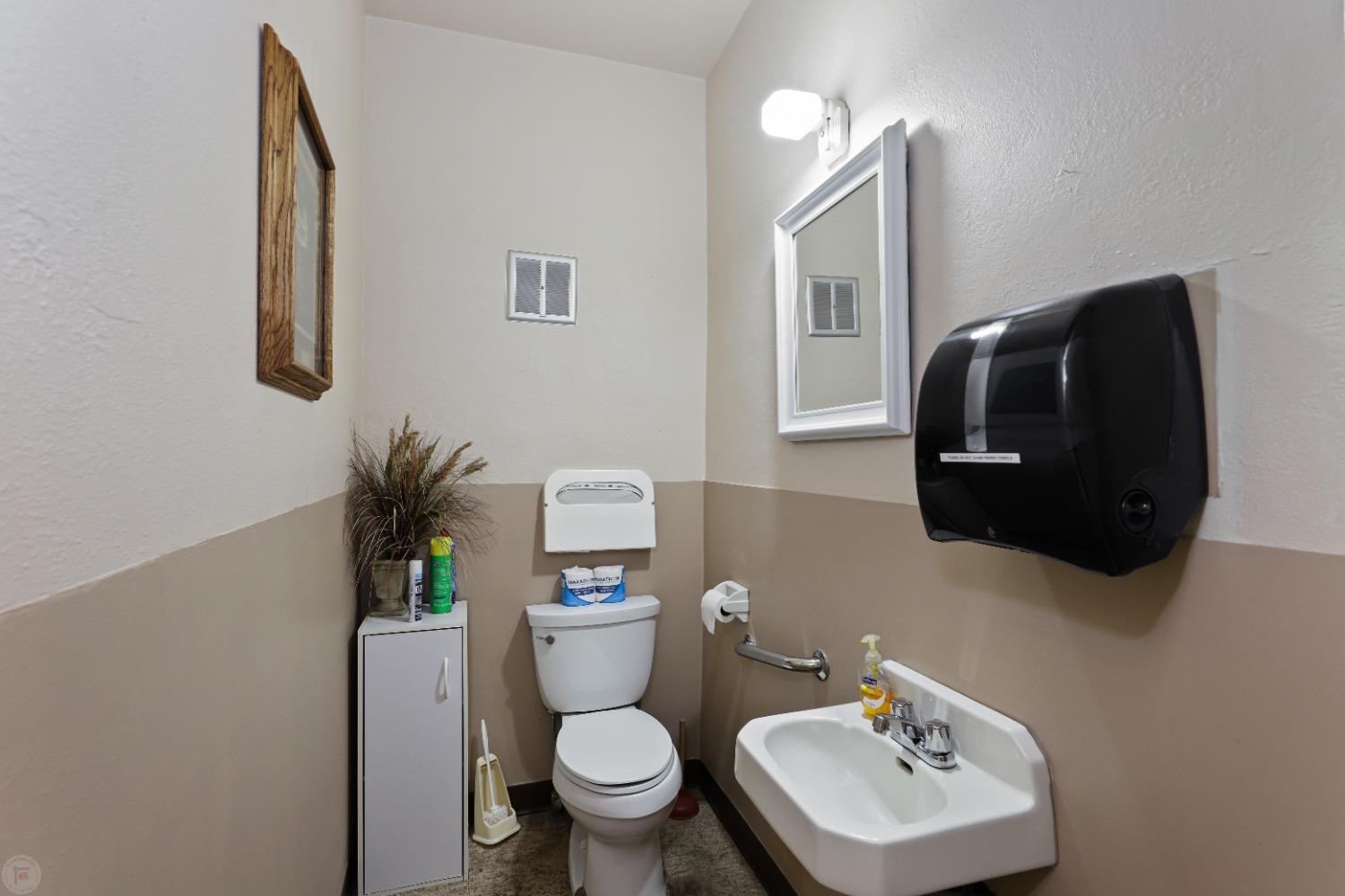 Detail Gallery Image 21 of 98 For 1341 College Ave, Modesto,  CA 95350 - – Beds | – Baths