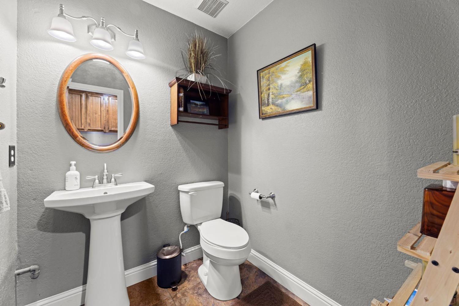 Detail Gallery Image 20 of 50 For 971 Mesa Verde, Yuba City,  CA 95993 - 4 Beds | 2/1 Baths