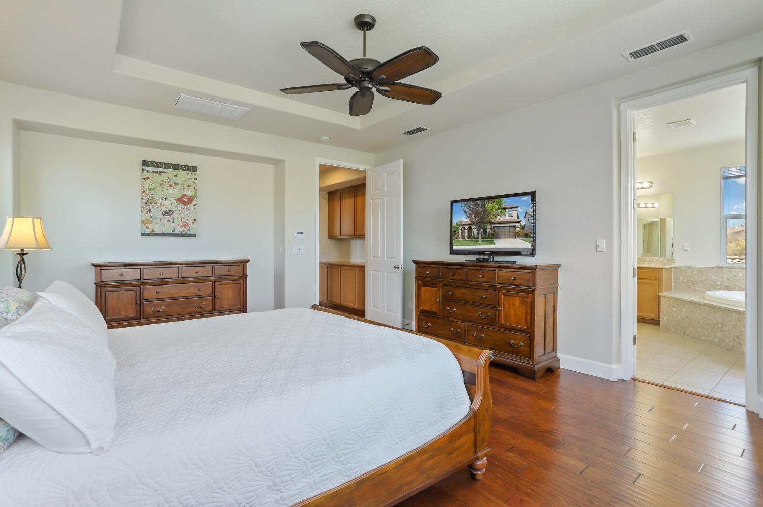 Detail Gallery Image 37 of 53 For 1021 Hickory Hollow St, Manteca,  CA 95336 - 4 Beds | 4/1 Baths