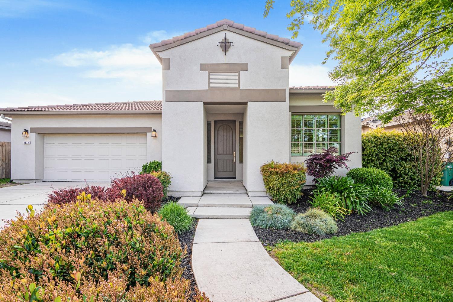 Detail Gallery Image 1 of 26 For 8679 Victory Ct, Hilmar,  CA 95324 - 3 Beds | 2 Baths