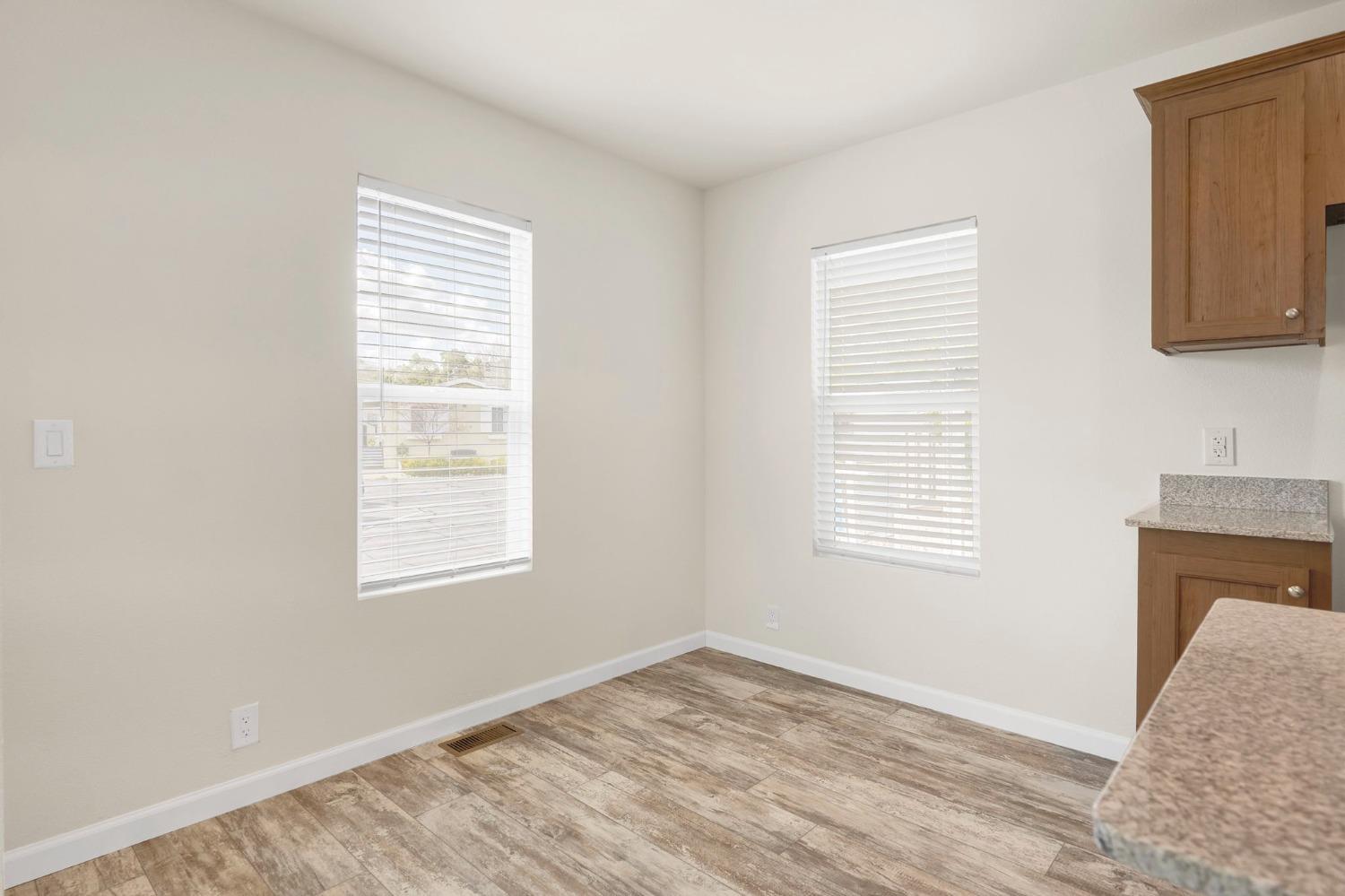 Detail Gallery Image 11 of 21 For 6222 Manitoba Ave 66, Sacramento,  CA 95841 - 3 Beds | 2 Baths
