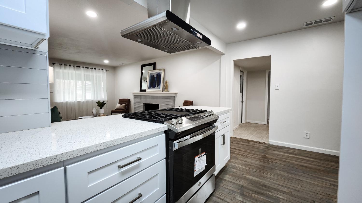 Detail Gallery Image 31 of 94 For 3220 W Mendocino Ave, Stockton,  CA 95204 - 4 Beds | 2/1 Baths