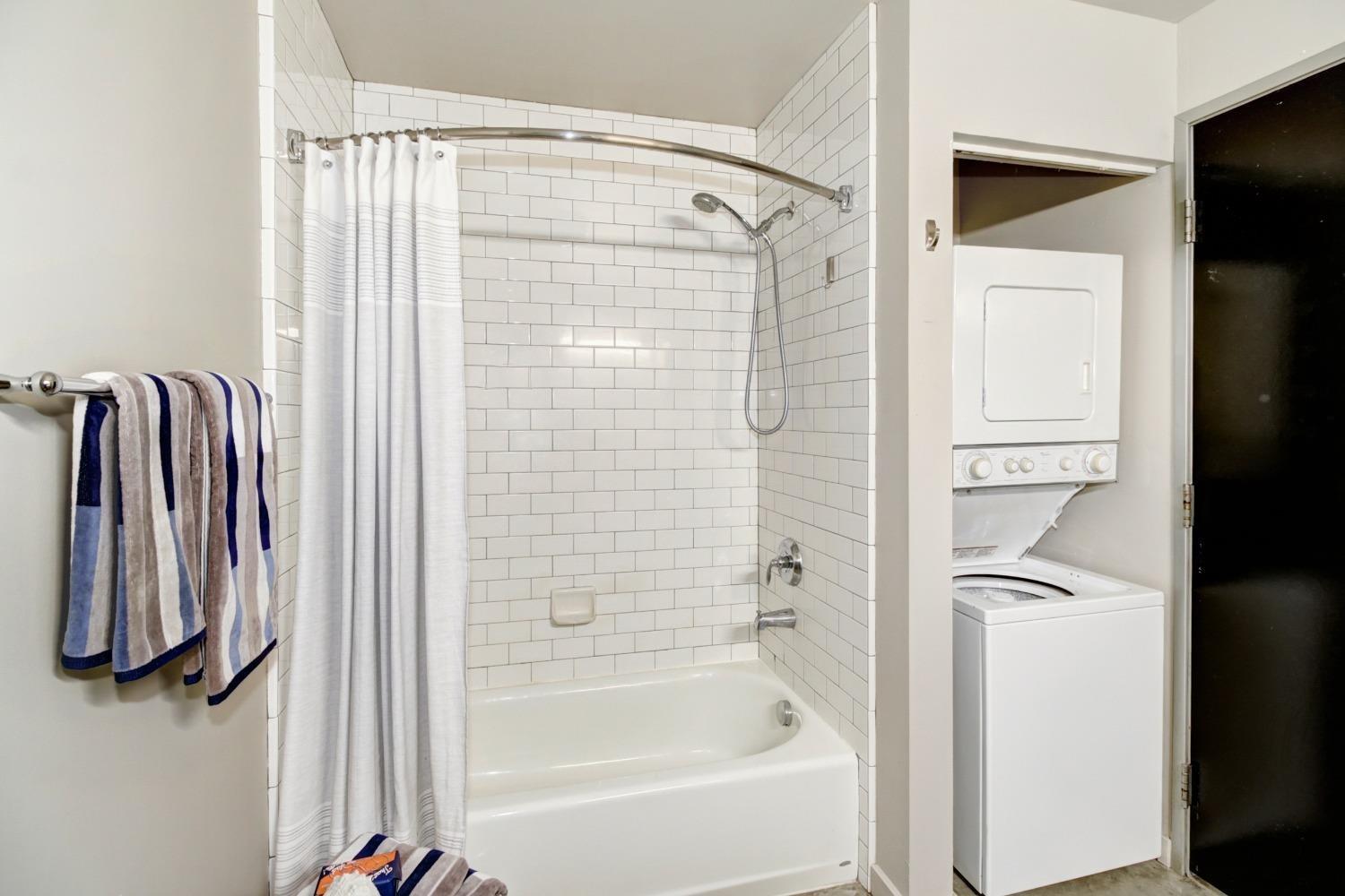 Detail Gallery Image 11 of 16 For 1818 22nd St #111,  Sacramento,  CA 95816 - 1 Beds | 1 Baths