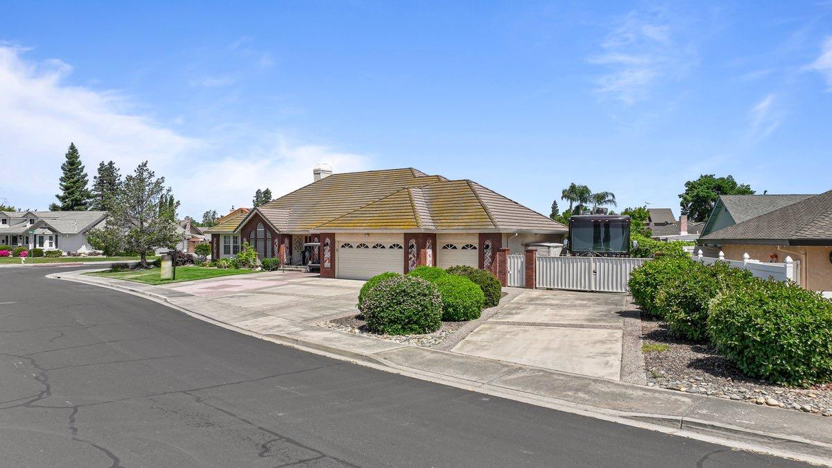Photo of 79 Willowood in Oakdale, CA