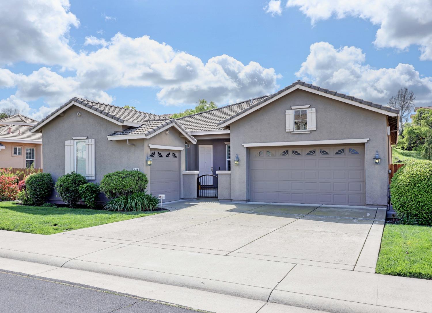Photo of 2080 Petruchio Wy in Roseville, CA