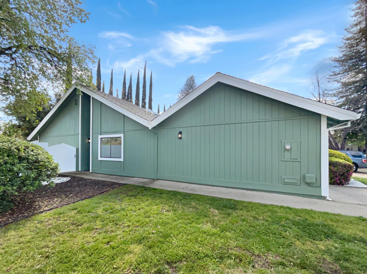 Detail Gallery Image 6 of 27 For 1184 Ravine View Dr, Roseville,  CA 95661 - 2 Beds | 1 Baths
