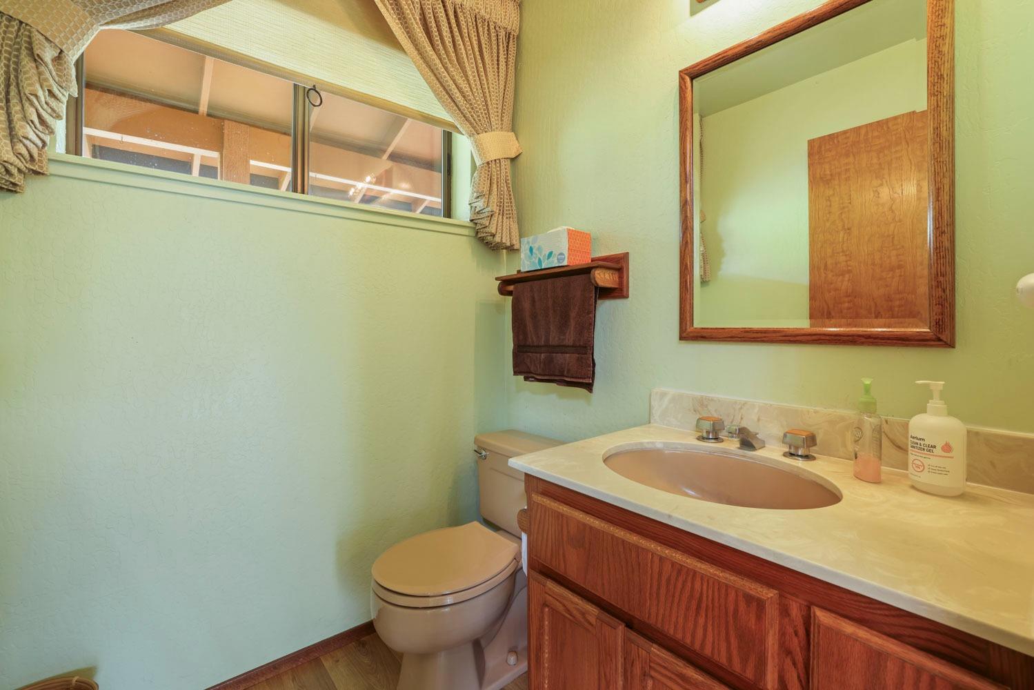 Detail Gallery Image 7 of 44 For 4928 Flying C Rd, Shingle Springs,  CA 95682 - 4 Beds | 2/1 Baths