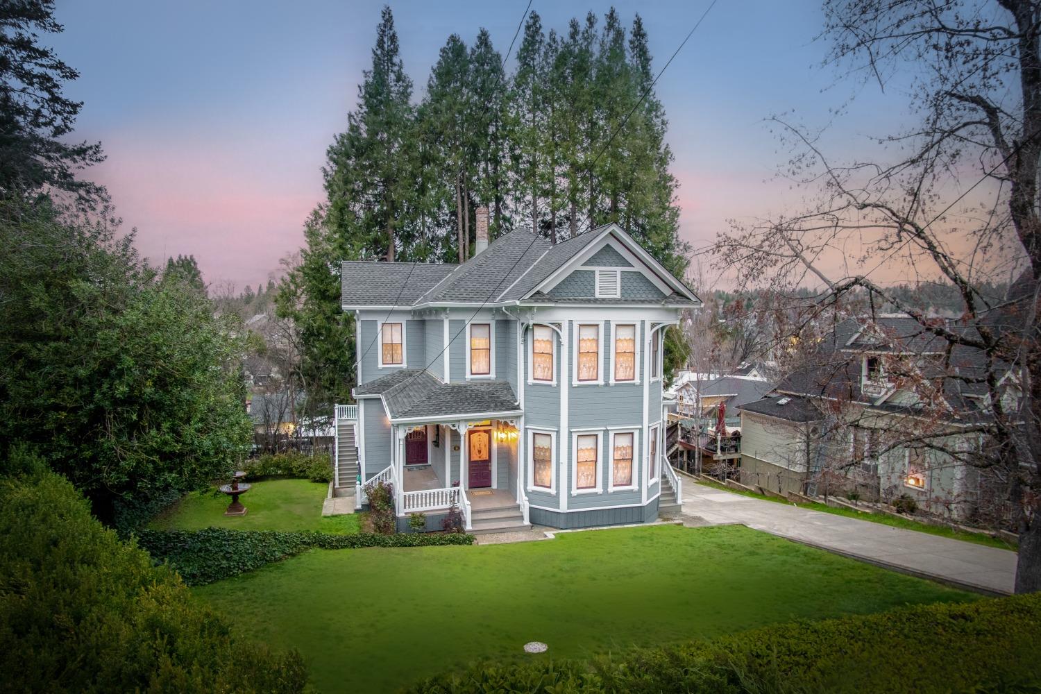 Photo of 418 Kate Hayes St in Grass Valley, CA