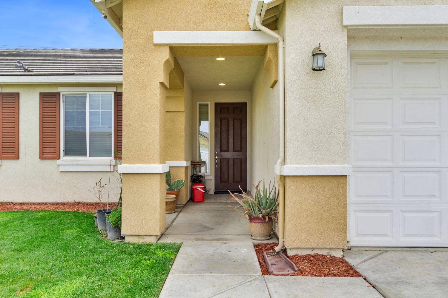 Detail Gallery Image 7 of 28 For 686 Claret, Los Banos,  CA 93635 - 3 Beds | 2 Baths