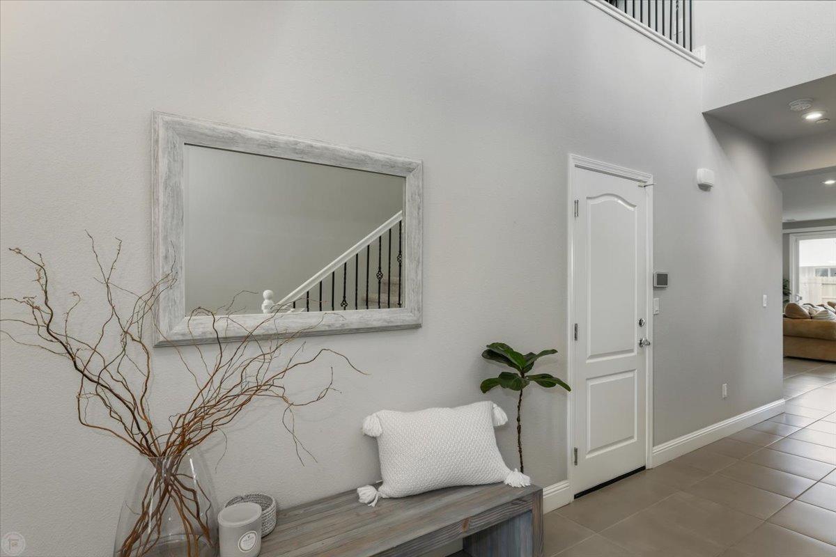 Detail Gallery Image 8 of 43 For 2601 Carnation Way, Lodi,  CA 95242 - 3 Beds | 2/1 Baths