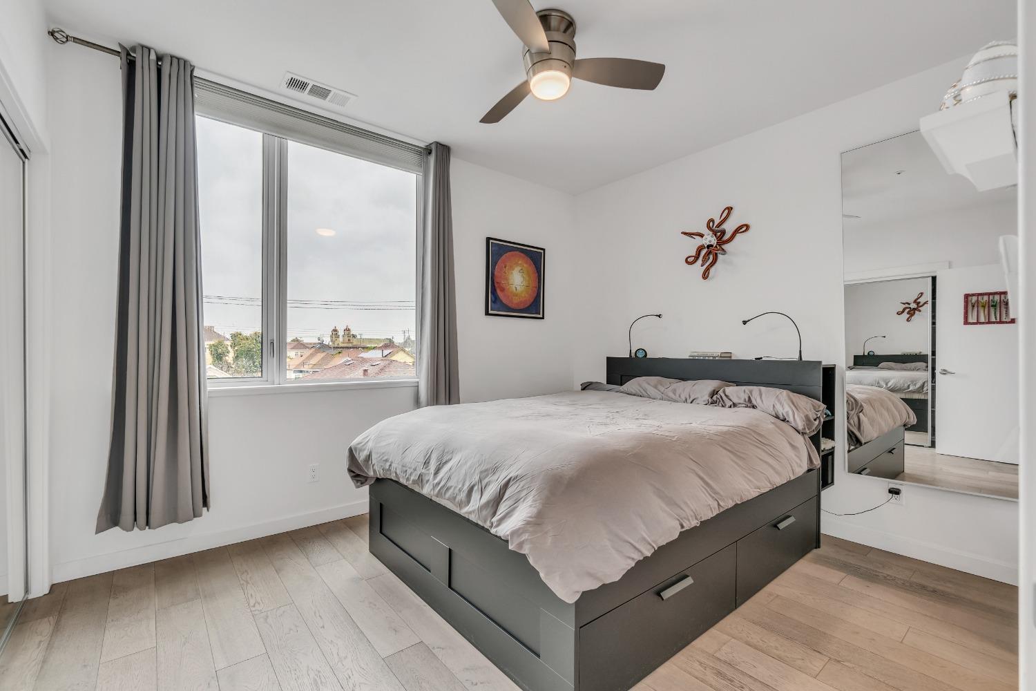 Detail Gallery Image 31 of 38 For 859 W Grand Ave, Oakland,  CA 94607 - 3 Beds | 2 Baths