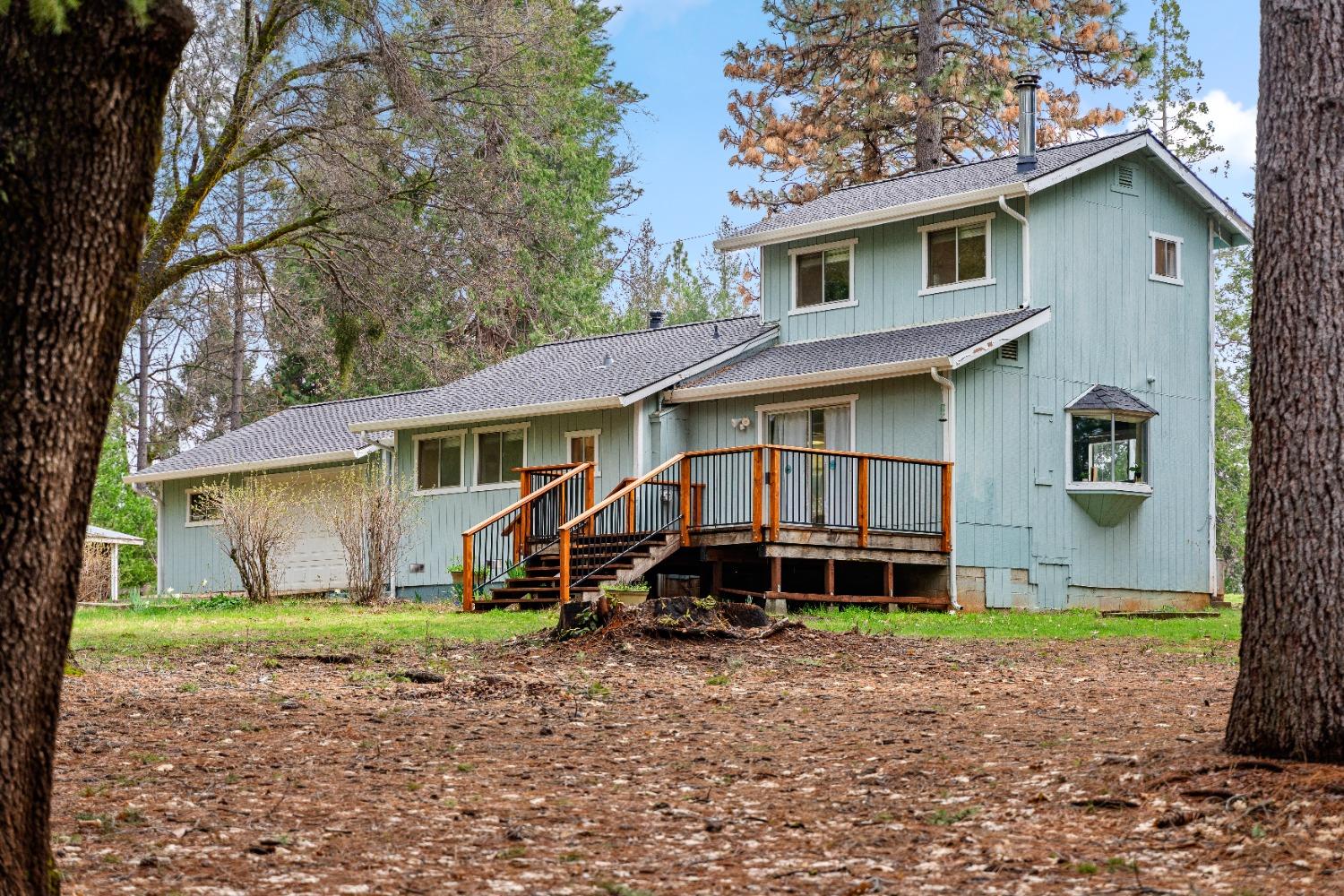 Detail Gallery Image 2 of 45 For 1388 Ridge Rd, North San Juan,  CA 95960 - 2 Beds | 2 Baths