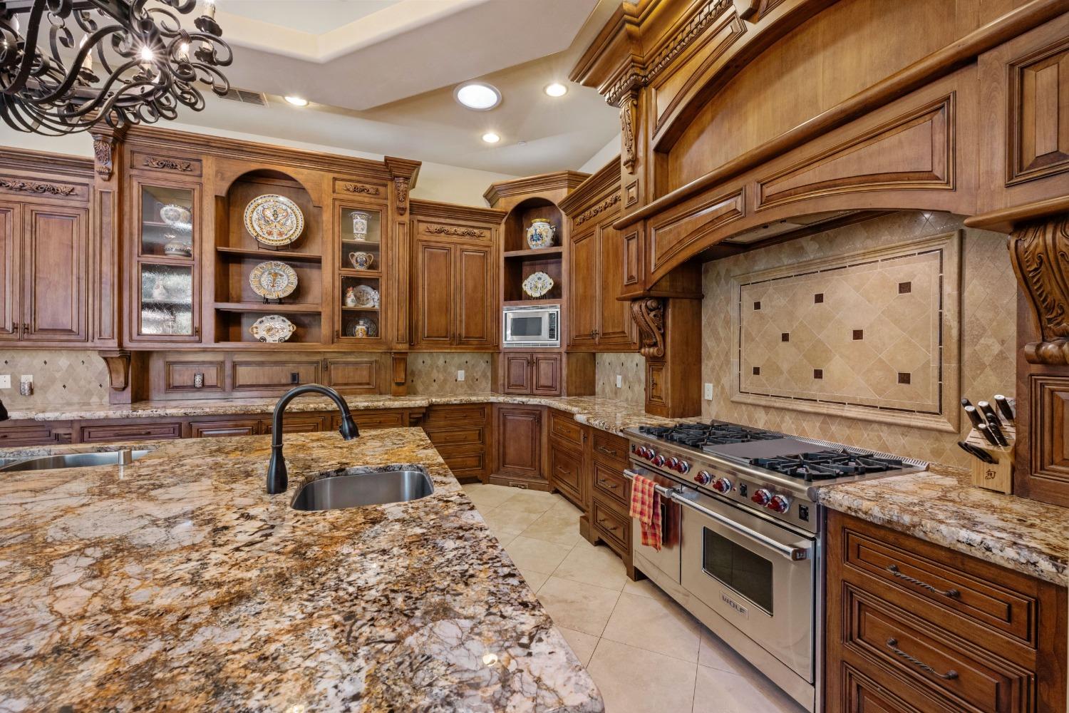 Detail Gallery Image 21 of 74 For 6100 Terracina Ct, Loomis,  CA 95650 - 5 Beds | 6/4 Baths