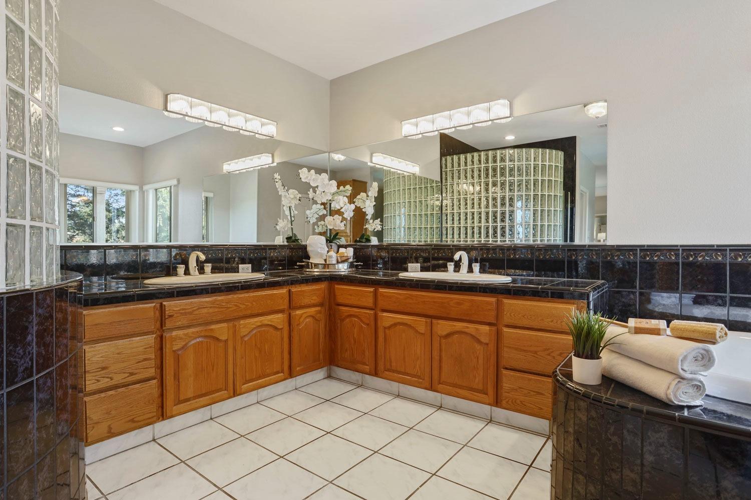 Detail Gallery Image 64 of 66 For 4317 Gleneagles Ct, Stockton,  CA 95219 - 4 Beds | 3/1 Baths