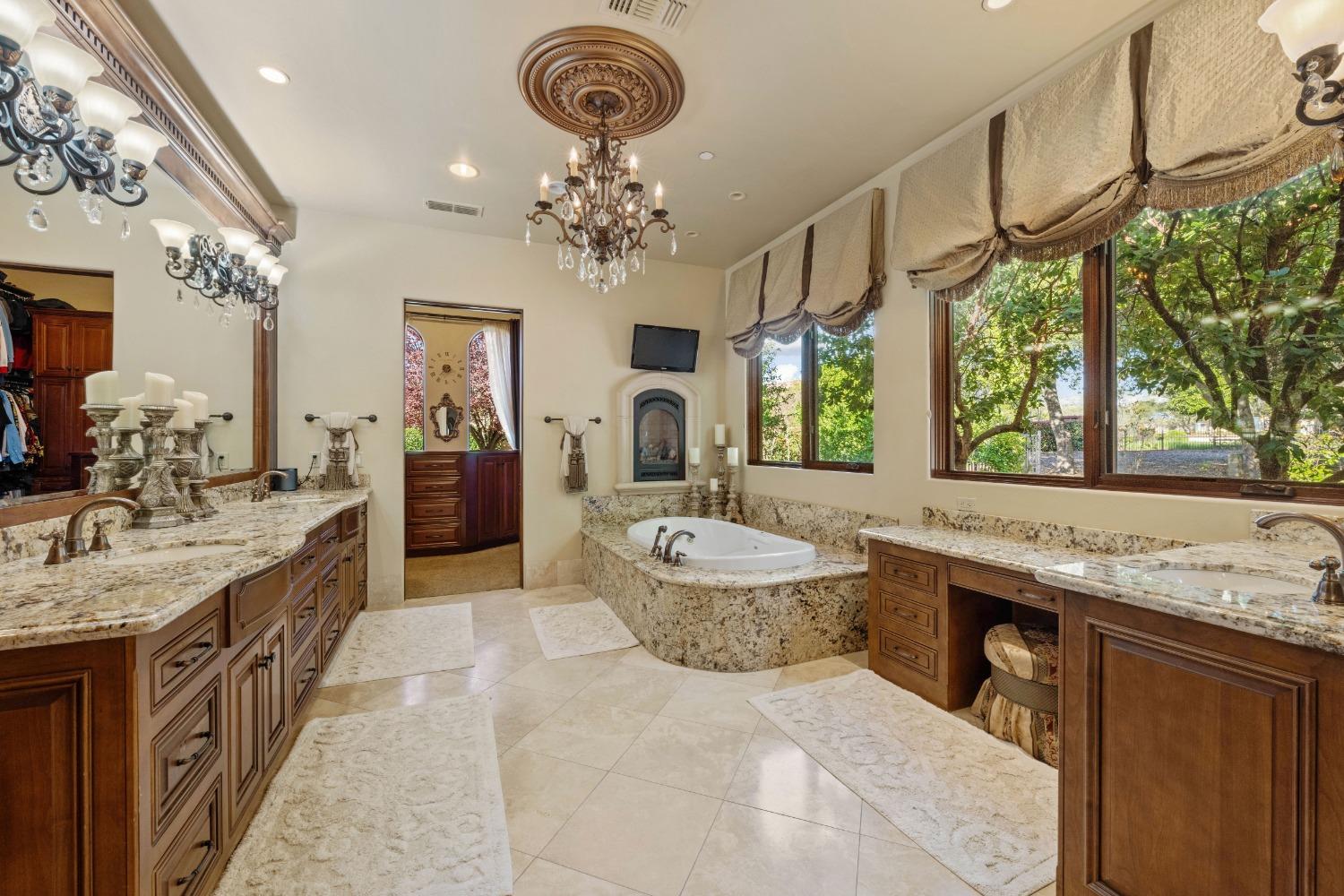 Detail Gallery Image 45 of 74 For 6100 Terracina Ct, Loomis,  CA 95650 - 5 Beds | 6/4 Baths