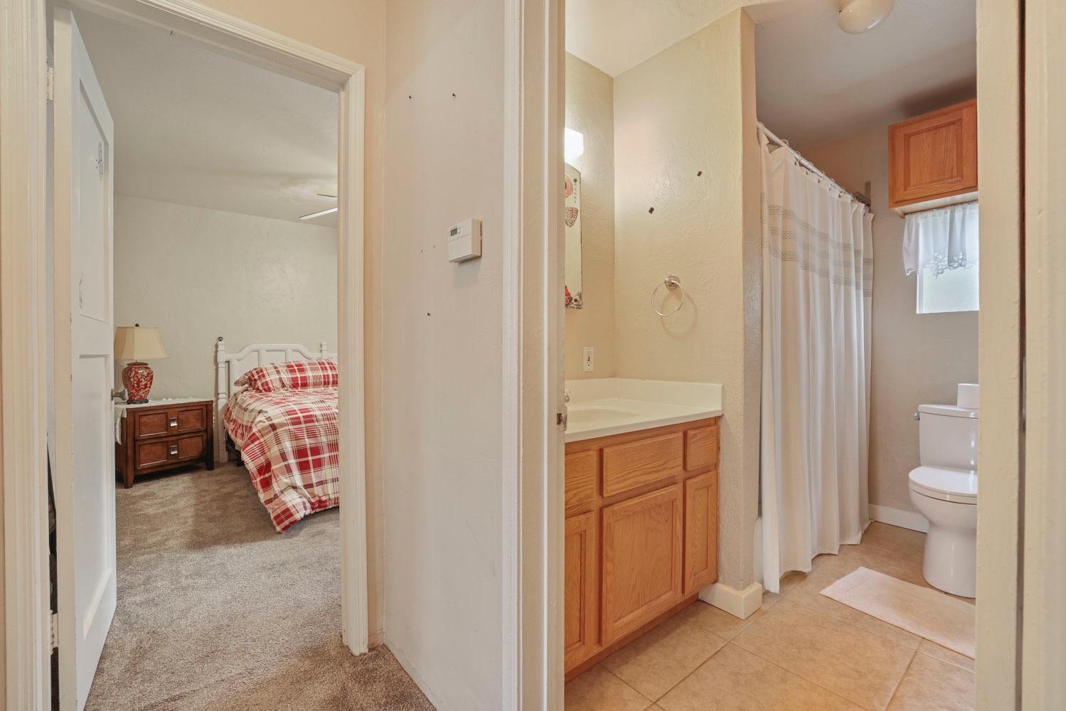 Detail Gallery Image 11 of 29 For 1624 Pearl St, Modesto,  CA 95350 - 2 Beds | 1 Baths