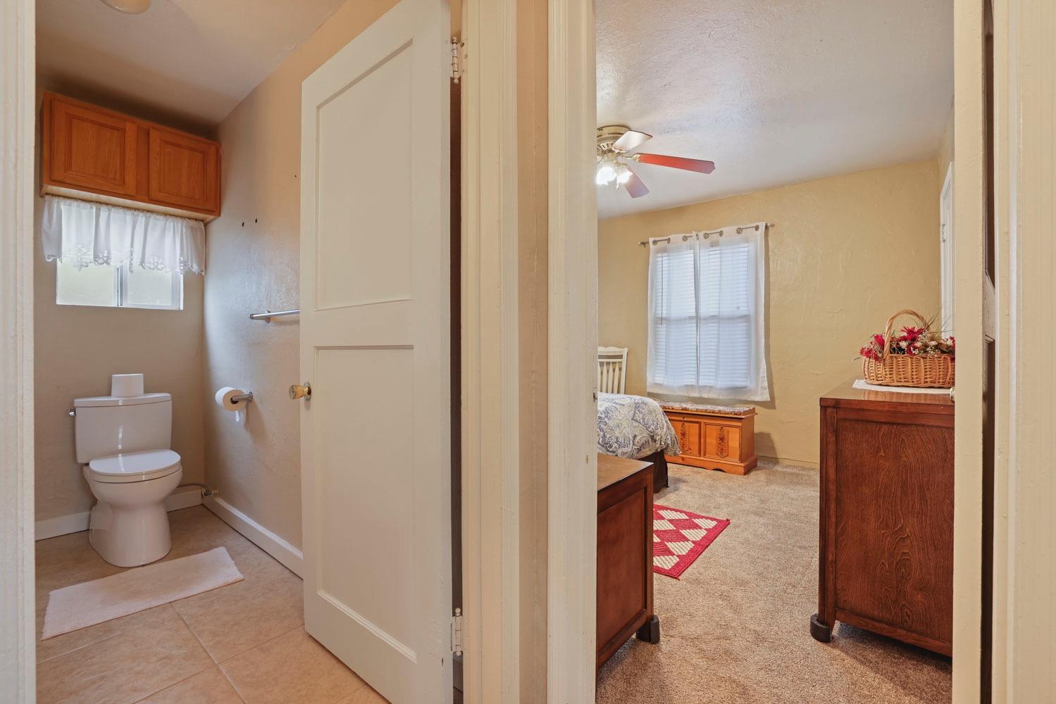 Detail Gallery Image 10 of 29 For 1624 Pearl St, Modesto,  CA 95350 - 2 Beds | 1 Baths