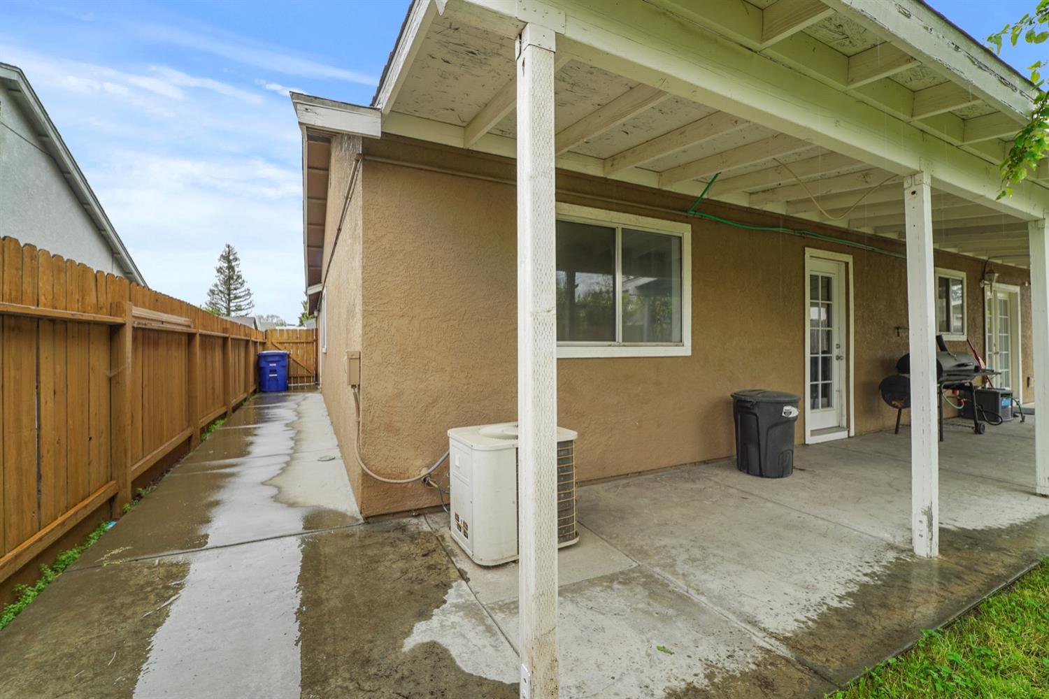 Detail Gallery Image 22 of 24 For 3424 Penny Ln, Modesto,  CA 95354 - 3 Beds | 2 Baths