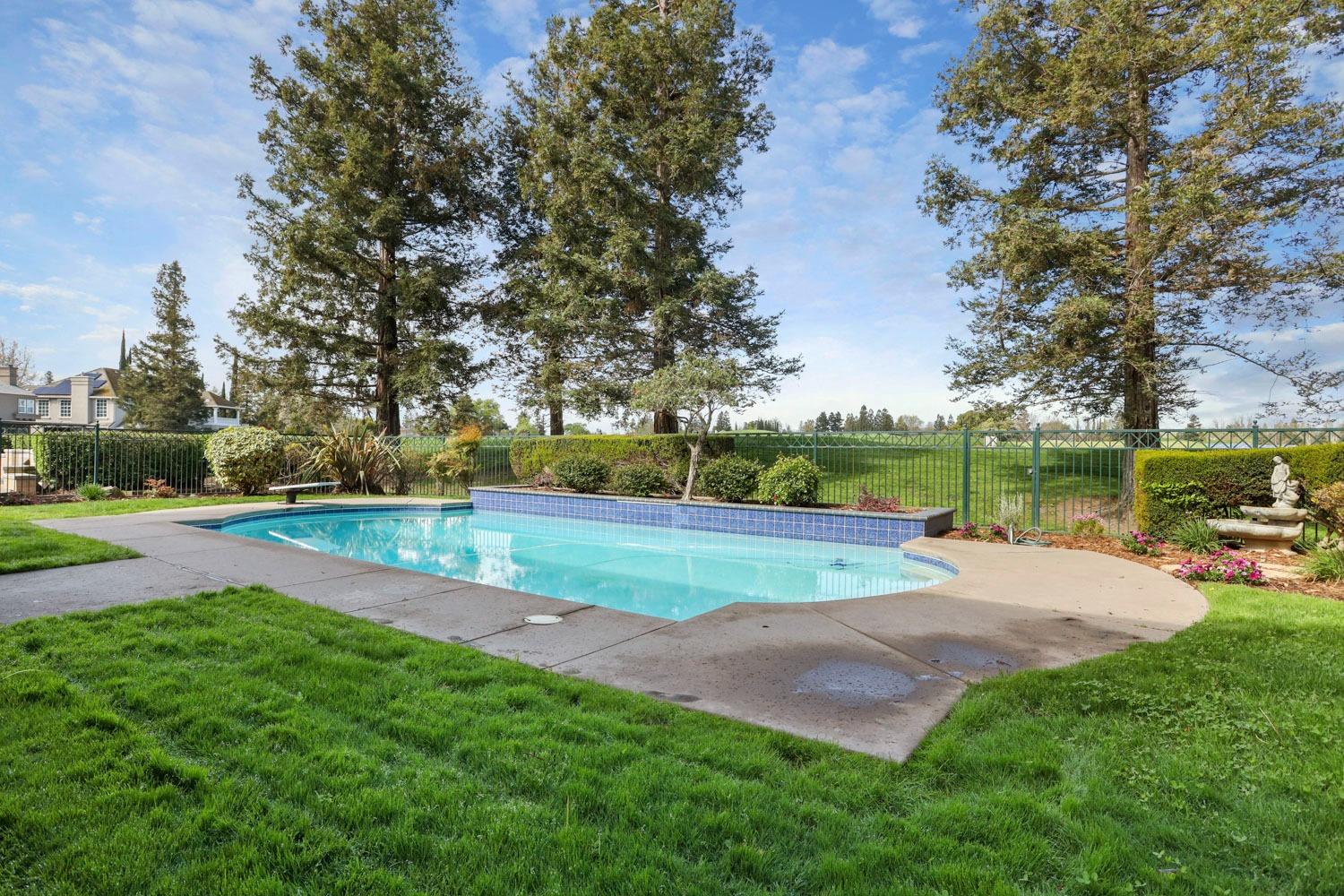 Detail Gallery Image 37 of 66 For 4317 Gleneagles Ct, Stockton,  CA 95219 - 4 Beds | 3/1 Baths