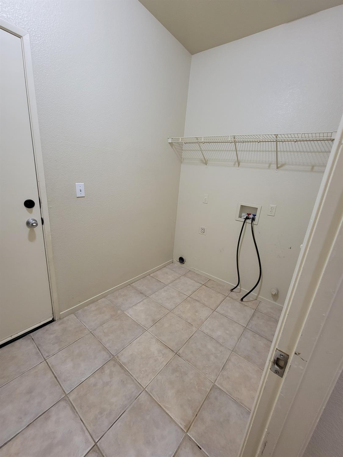 Detail Gallery Image 25 of 37 For 6789 Brook Falls Cir, Stockton,  CA 95219 - 3 Beds | 2 Baths
