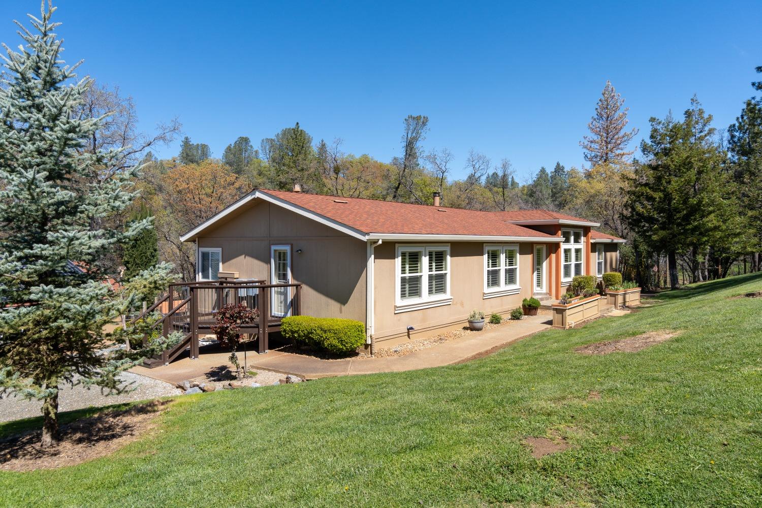 Photo of 3314 Fullmoon Drive, Placerville, CA 95667