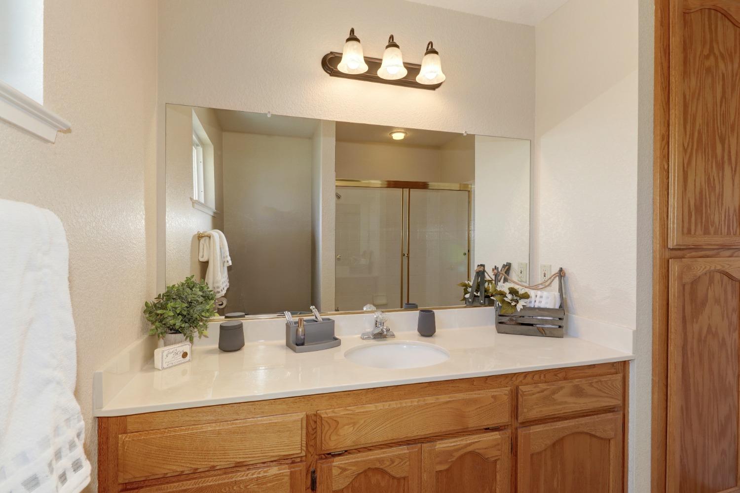 Detail Gallery Image 22 of 51 For 721 Lake Canyon Ave, Galt,  CA 95632 - 3 Beds | 2 Baths