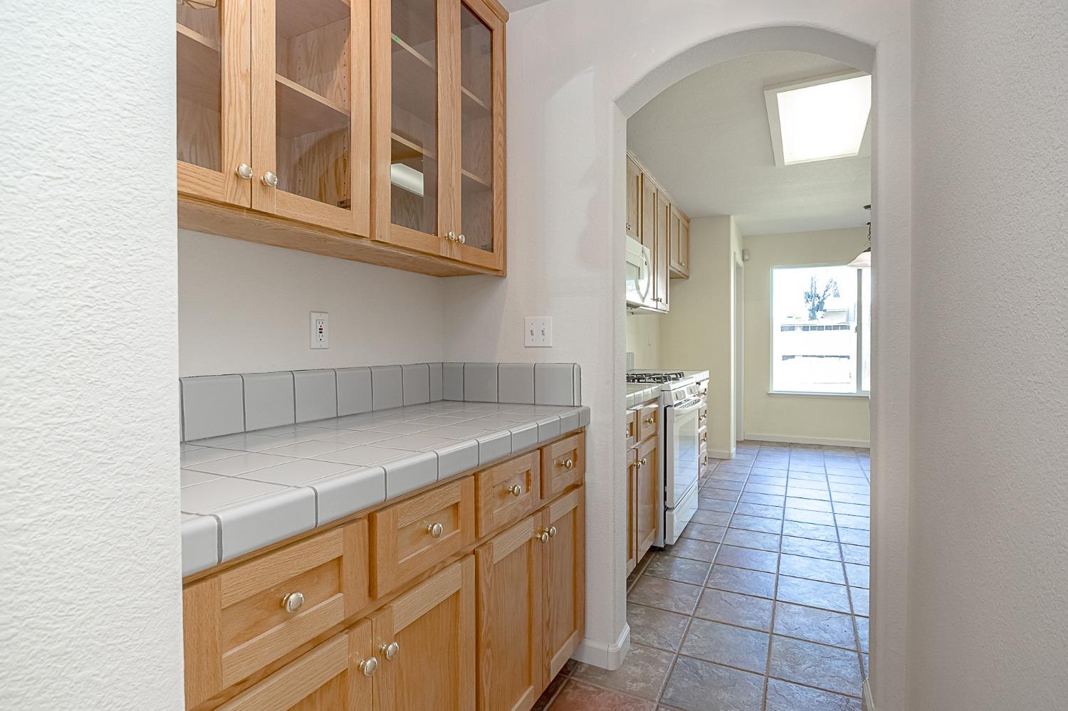 Detail Gallery Image 11 of 32 For 1905 Cobbler Ct, Modesto,  CA 95356 - 4 Beds | 2/1 Baths