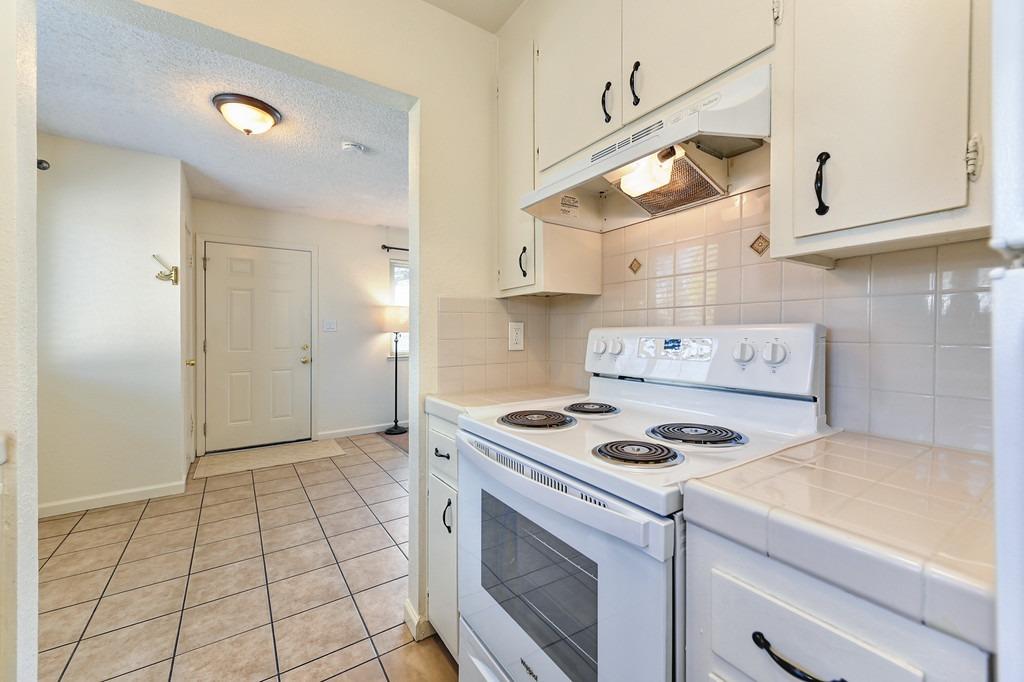 Detail Gallery Image 12 of 24 For 5178 Connecticut Dr #4,  Sacramento,  CA 95841 - 2 Beds | 1 Baths