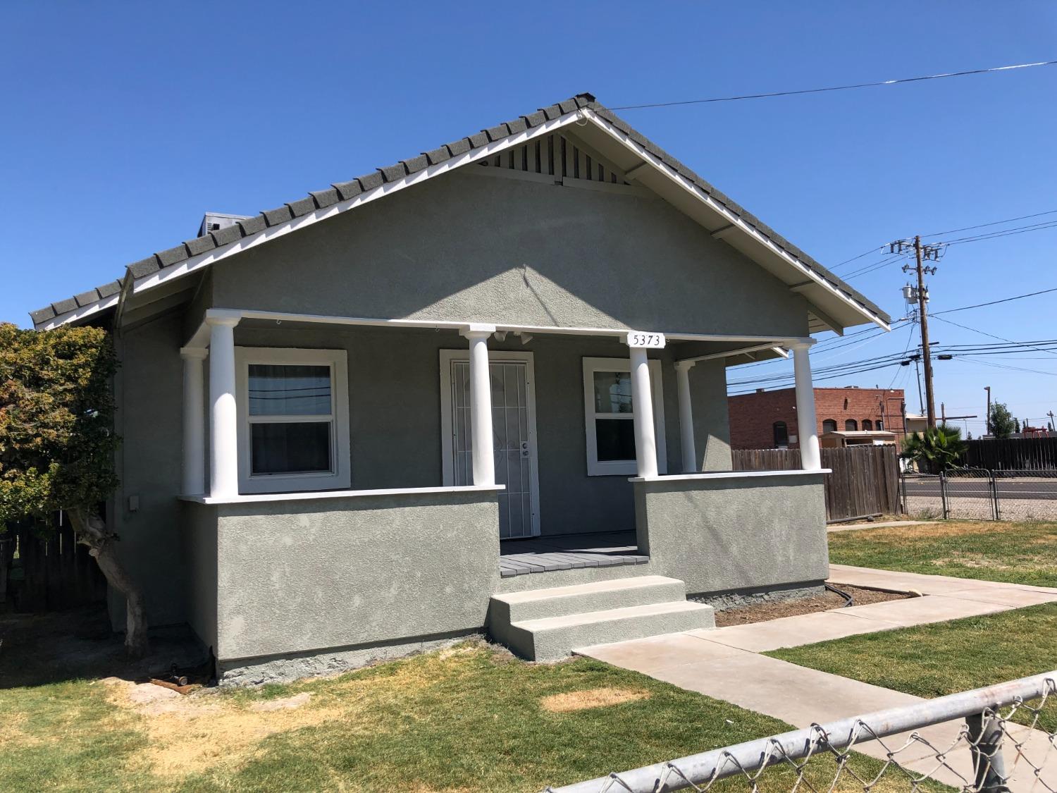 Photo of 5373 W F St in Tracy, CA
