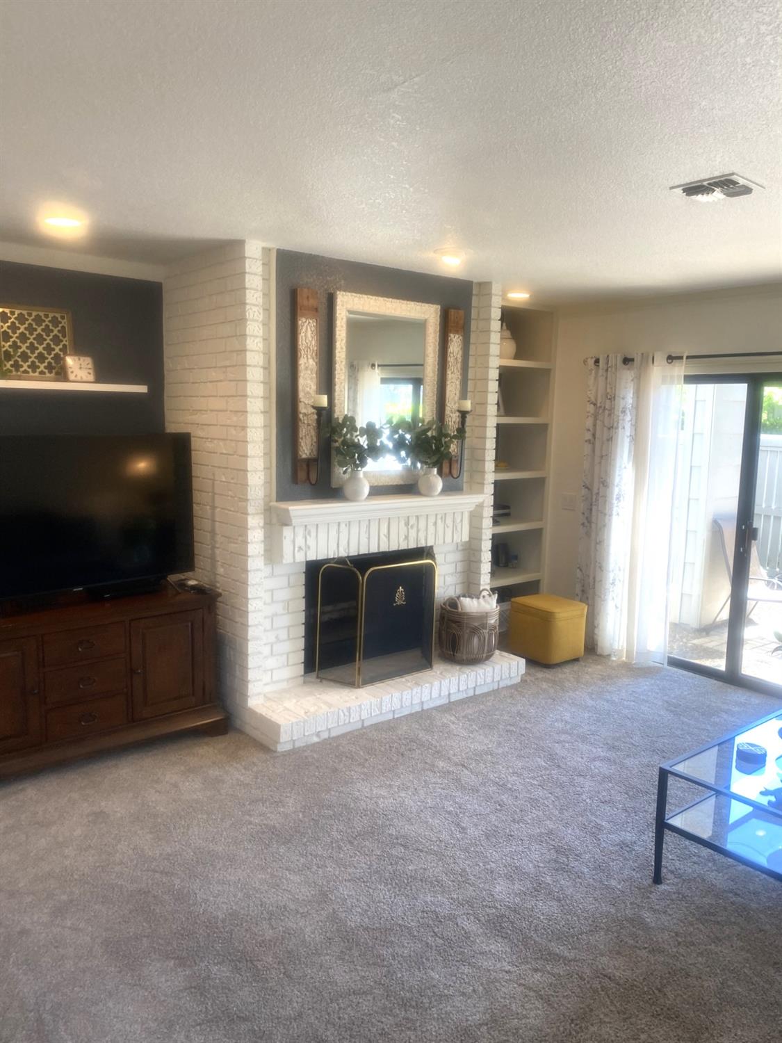 Detail Gallery Image 13 of 43 For 260 W Rumble Rd #E,  Modesto,  CA 95350 - 2 Beds | 1/1 Baths