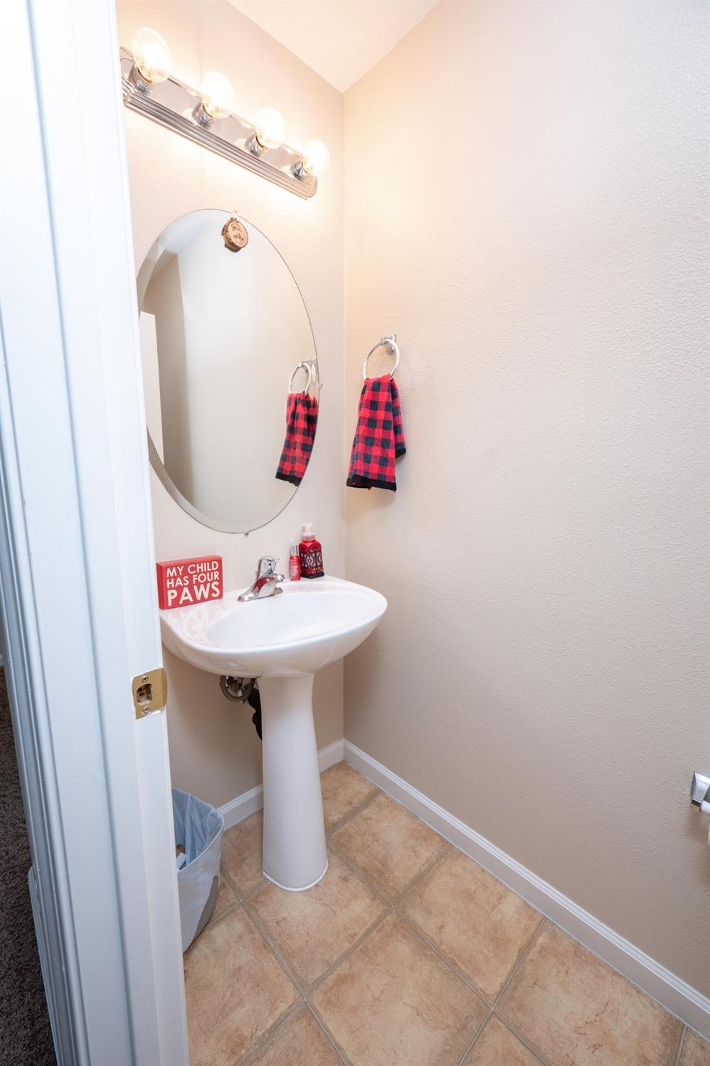 Detail Gallery Image 19 of 37 For 1714 Zona Bella Ln, Ceres,  CA 95307 - 2 Beds | 2/1 Baths